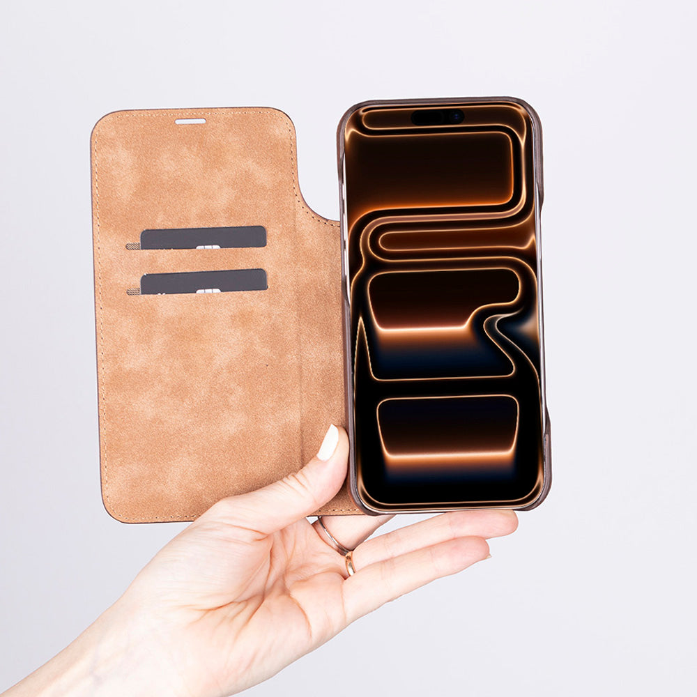 Sonat Leather iPhone 17 Pro Folio Case