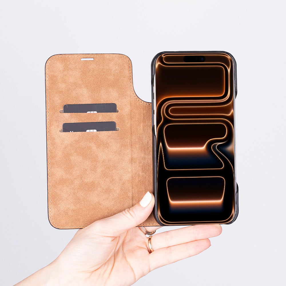 Sonat Leather iPhone 17 Pro Folio Case